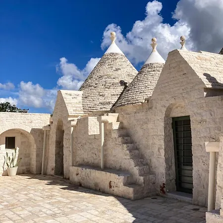 Trulli Petralma Villa *