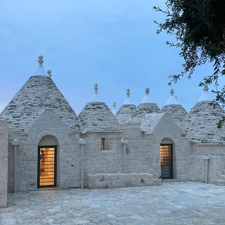 Trulli Petralma Villa *
