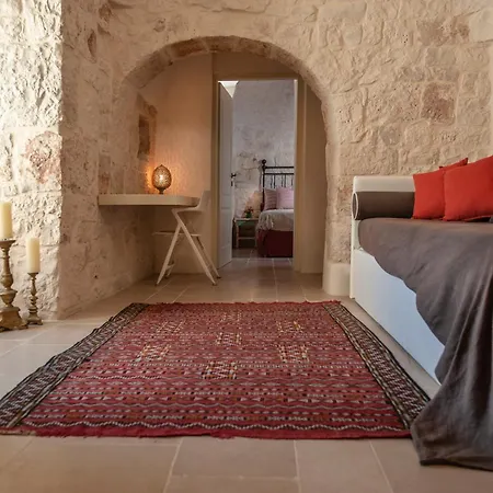 Trulli Petralma تْشيستيرنِنو