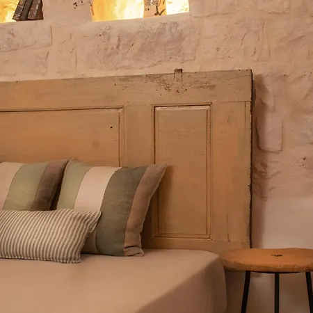 Trulli Petralma * تْشيستيرنِنو